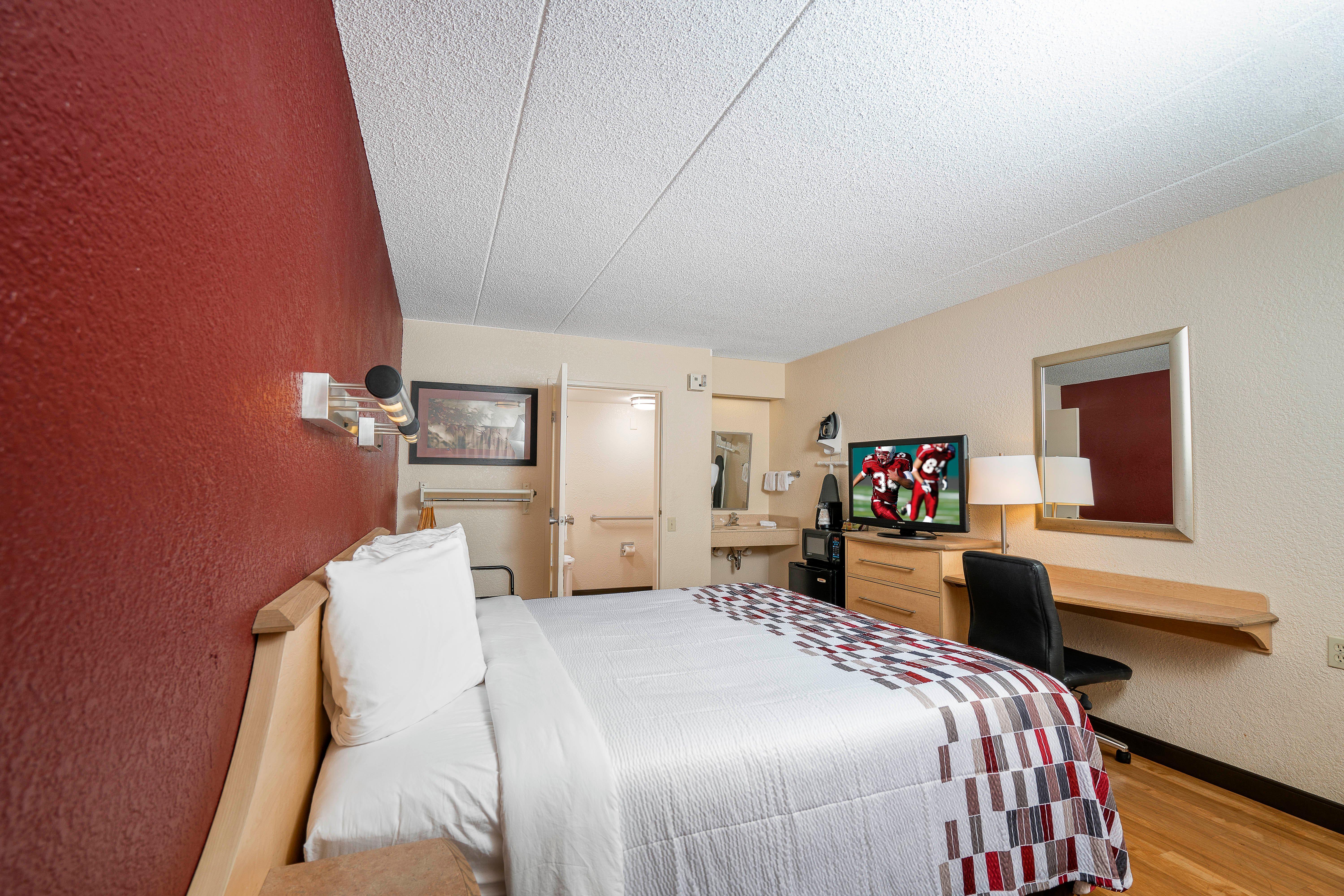 Red Roof Inn Louisville Fair And Expo Екстериор снимка